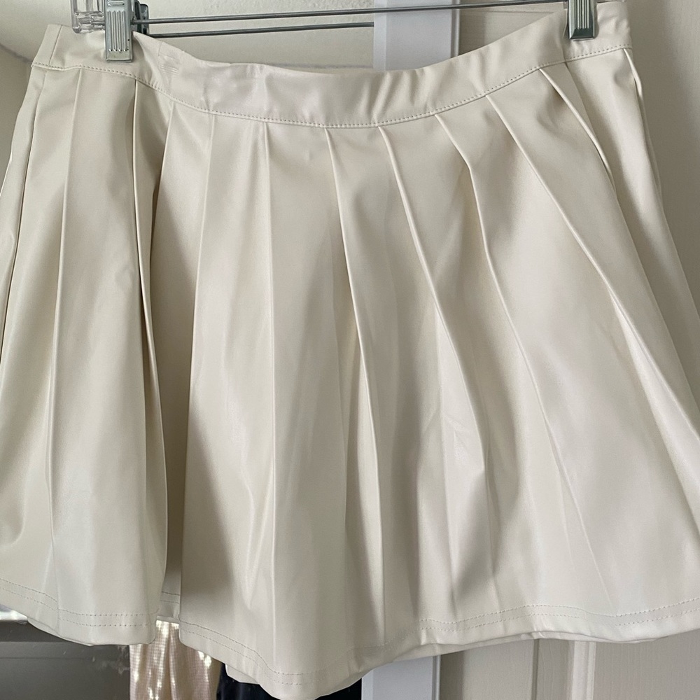 Leather Pleaded Skirt